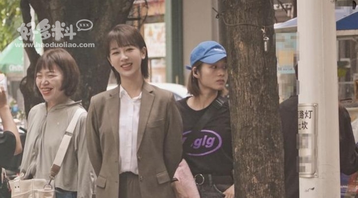 杨紫女心理师吻戏图曝光 被网友称赞与井柏然有cp感