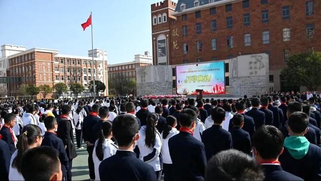 云南一中学22名学生确诊水痘 学校采取多措施应对