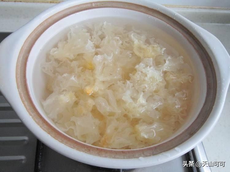 银耳怎样才能煮的很黏稠？是用凉水泡发好还是热水泡发？