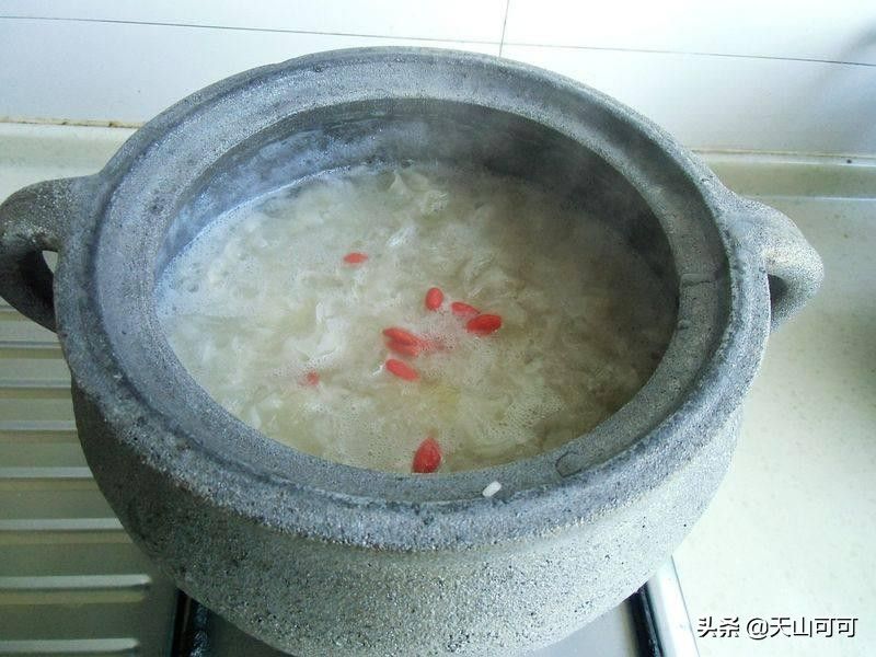 银耳怎样才能煮的很黏稠？是用凉水泡发好还是热水泡发？